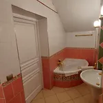 Castle Garden *** Сомбатхей